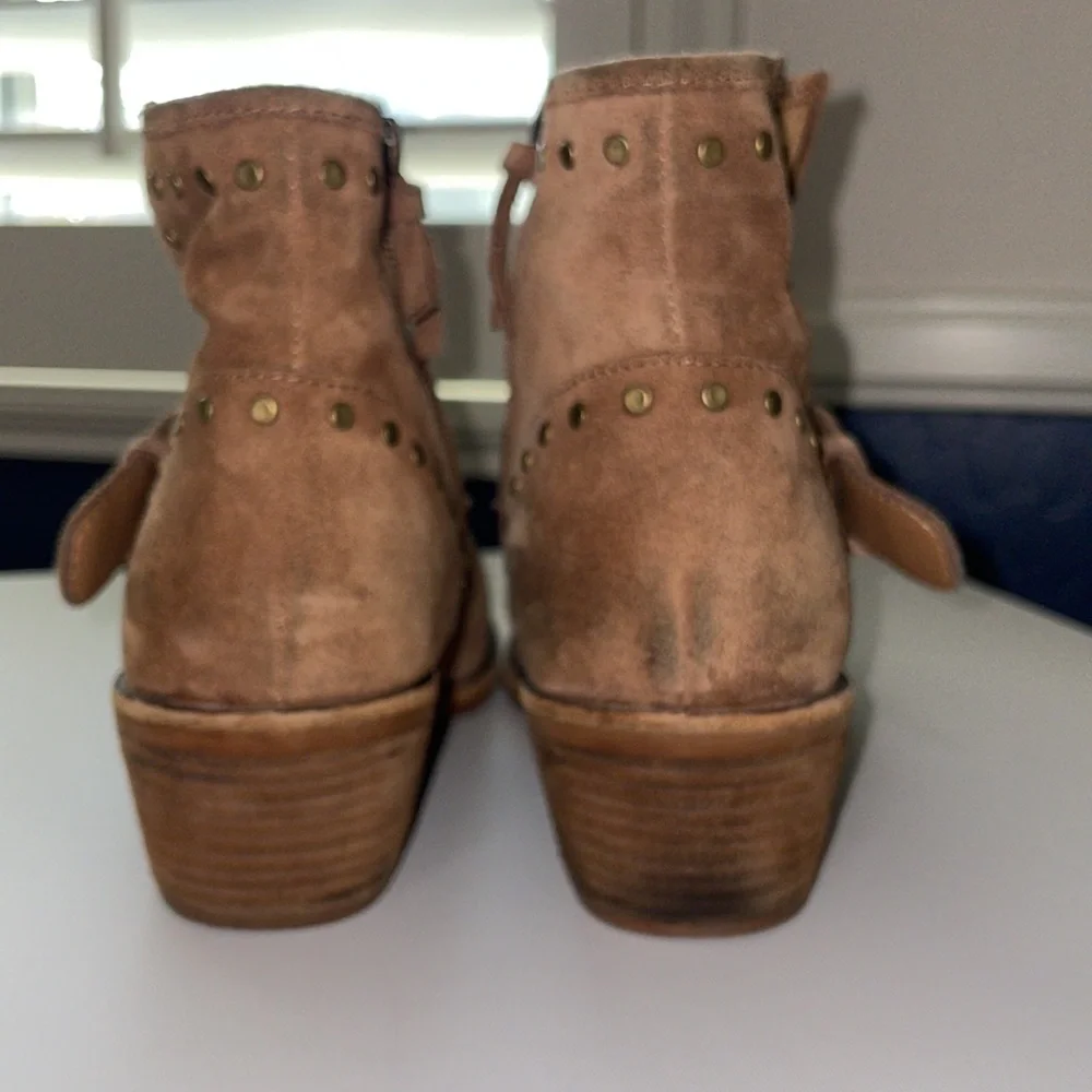 Sofft Cognac Suede Leather Ankle Booties Sz. 8 - Picture 5 of 10